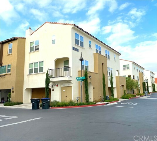 Property Photo:  1834 Sonata Street  CA 90631 