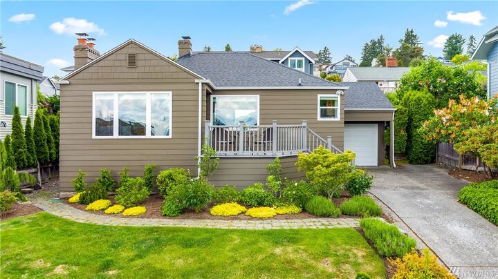 Property Photo:  6505 53rd Ave NE  WA 98115 