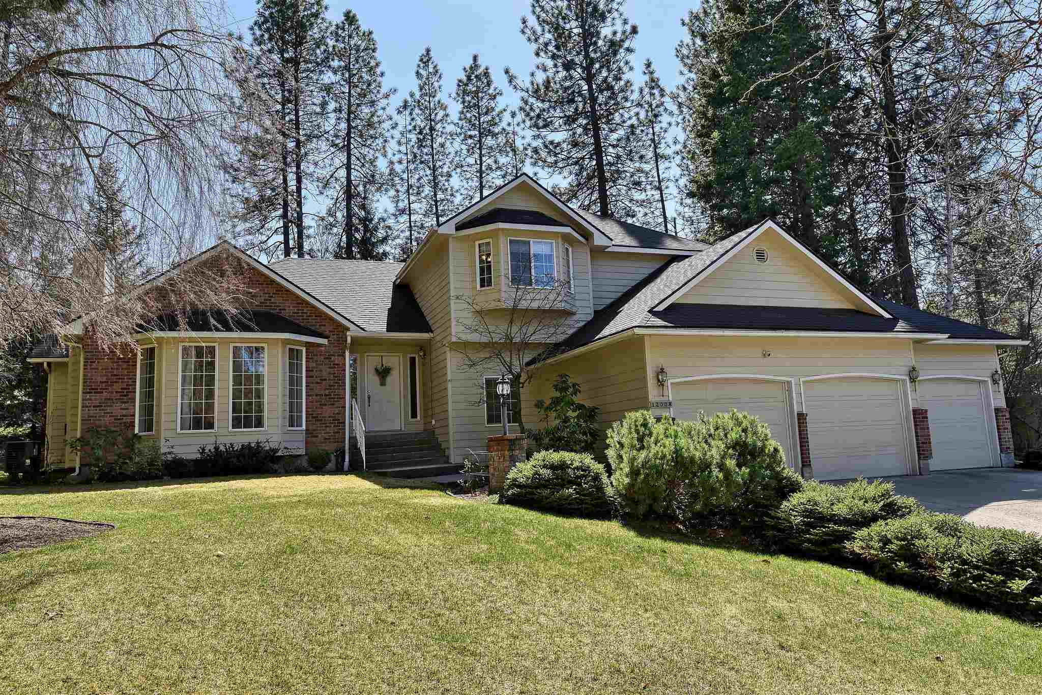 12008 N Green Hollow Ct  Spokane WA 99218 photo