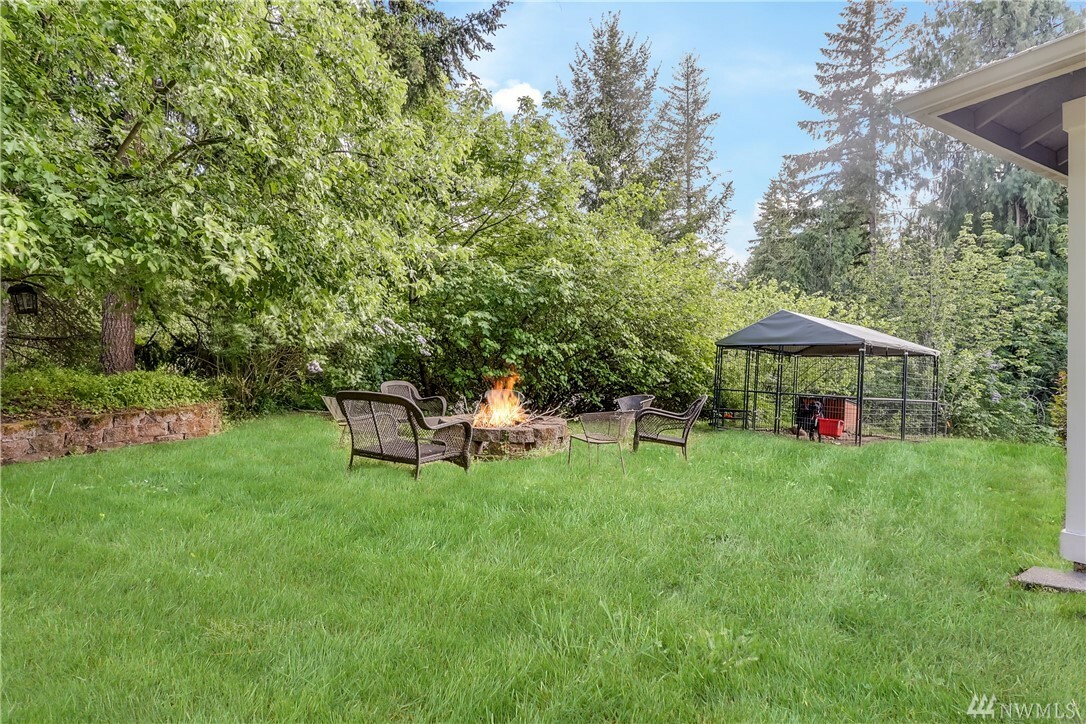 Property Photo:  17627 Ridge Lane SE  WA 98597 