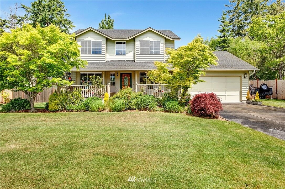 Property Photo:  1626 Douglas Street  WA 98277 