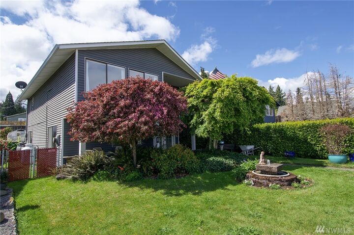 Property Photo: 130 E Vashon Ave WA 98362