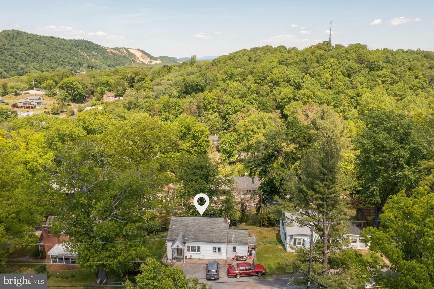 Property Photo: 5 Tower Circle WV 25411