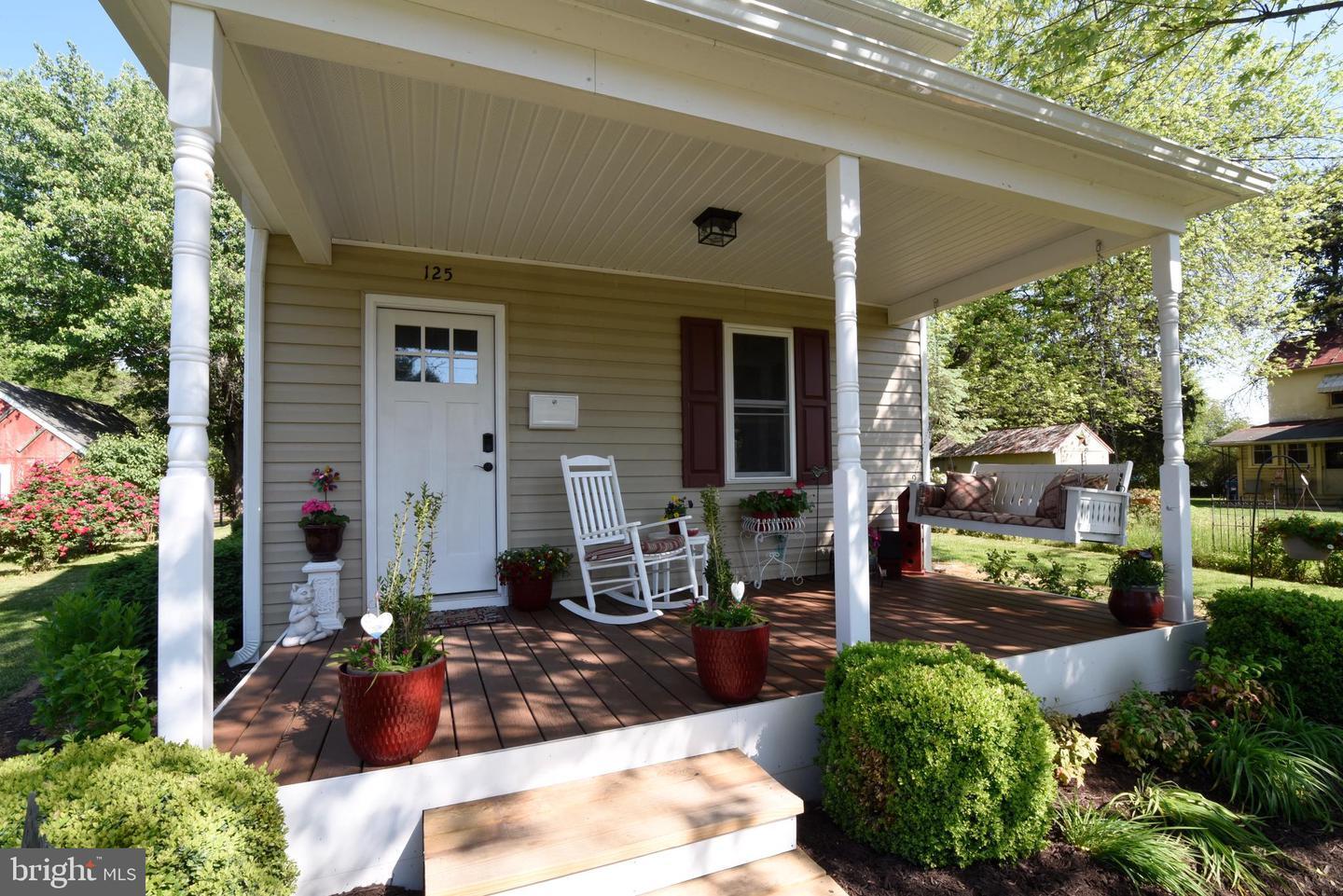 Property Photo: 125 Virginia Avenue VA 22611