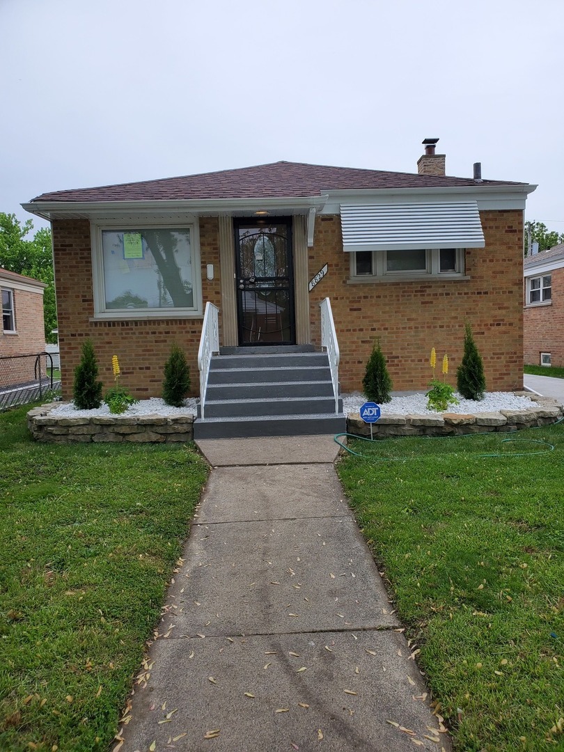 Property Photo: 8829 Troy Street IL 60805