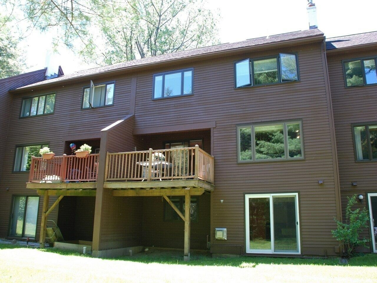 Property Photo: 342 Acorn Lane VT 05482