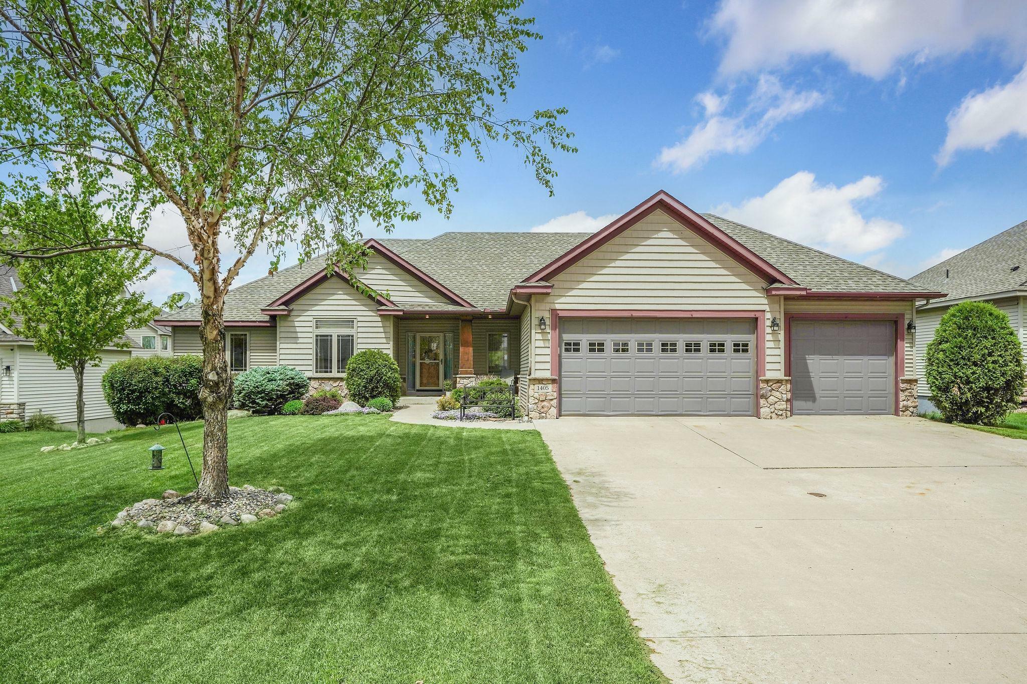 Property Photo:  1405 8th Street Court SE  MN 56071 