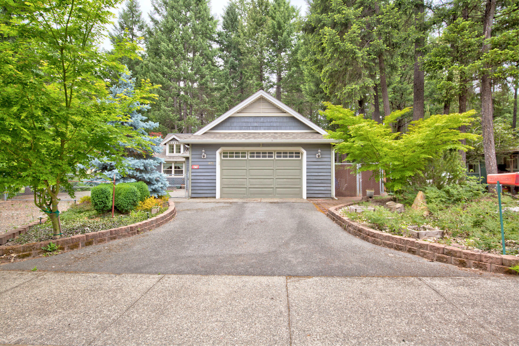 Property Photo: 470 Addison Lane OR 97523