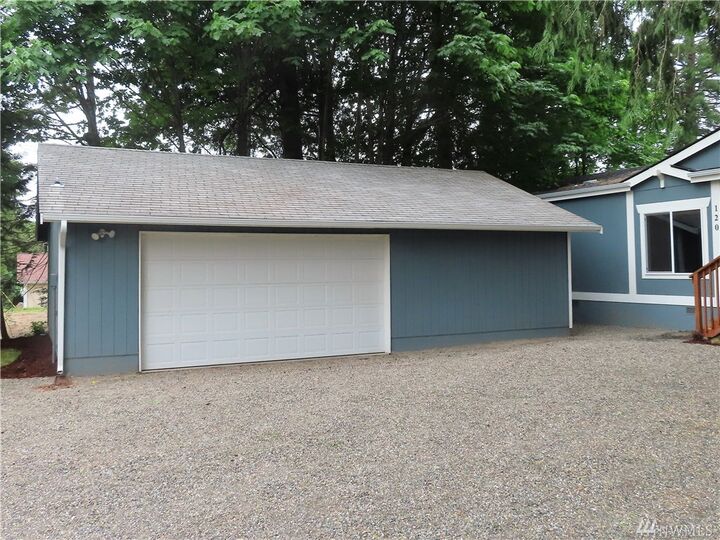 Property Photo:  120 E Greenwood Lane  WA 98584 