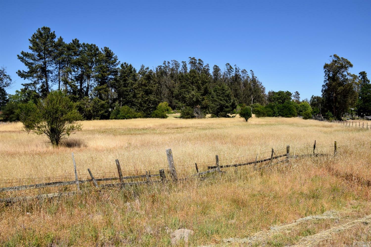 Property Photo:  8950 Old Redwood Highway  CA 94931 