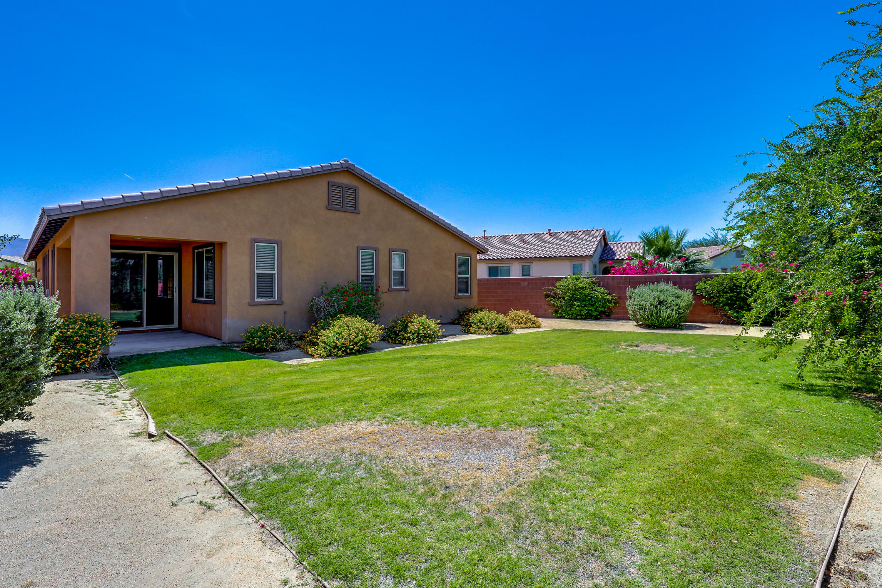 Property Photo:  51142 Mystic Tyme Drive  CA 92201 