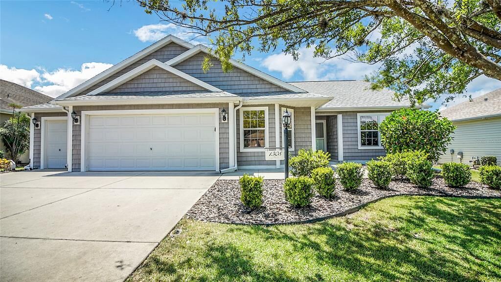 Property Photo: 1508 Gifford Court FL 32162