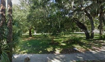 Property Photo:  551 18th Street E  FL 34208 