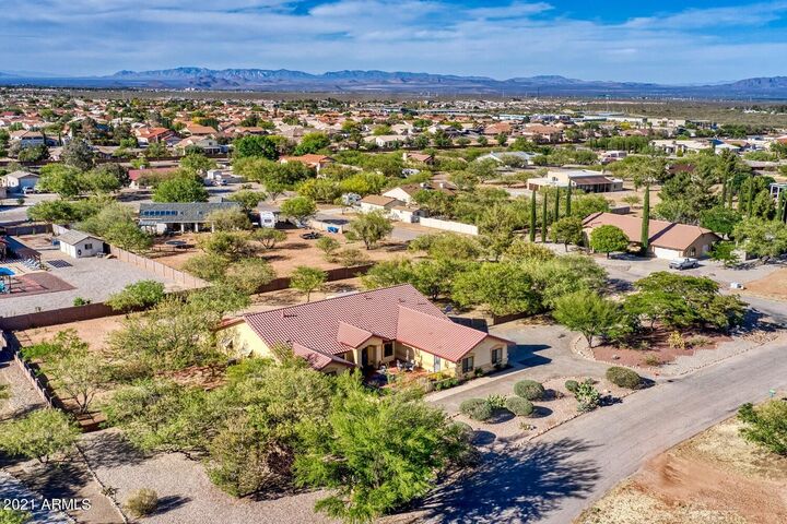 Property Photo: 3393 E Ute Place AZ 85650