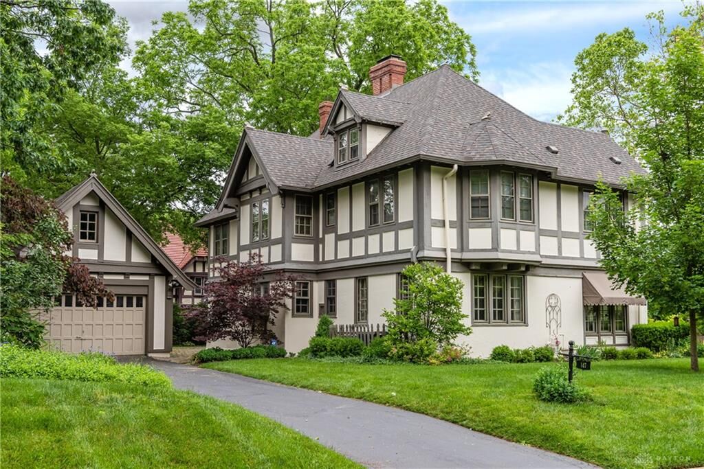 Property Photo:  147 Beverly Place  OH 45419 