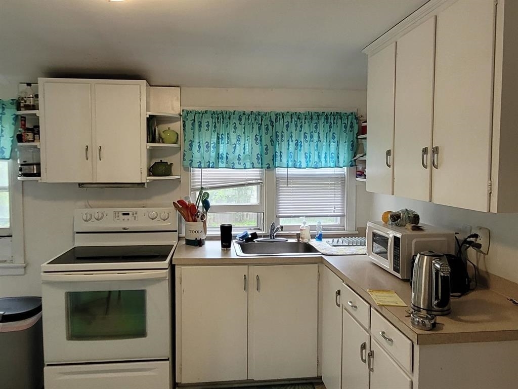 Property Photo: 2 Lindenwood Drive VT 05403