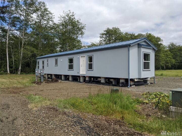 2010 Broadway Ave 13  Hoquiam WA 98550 photo