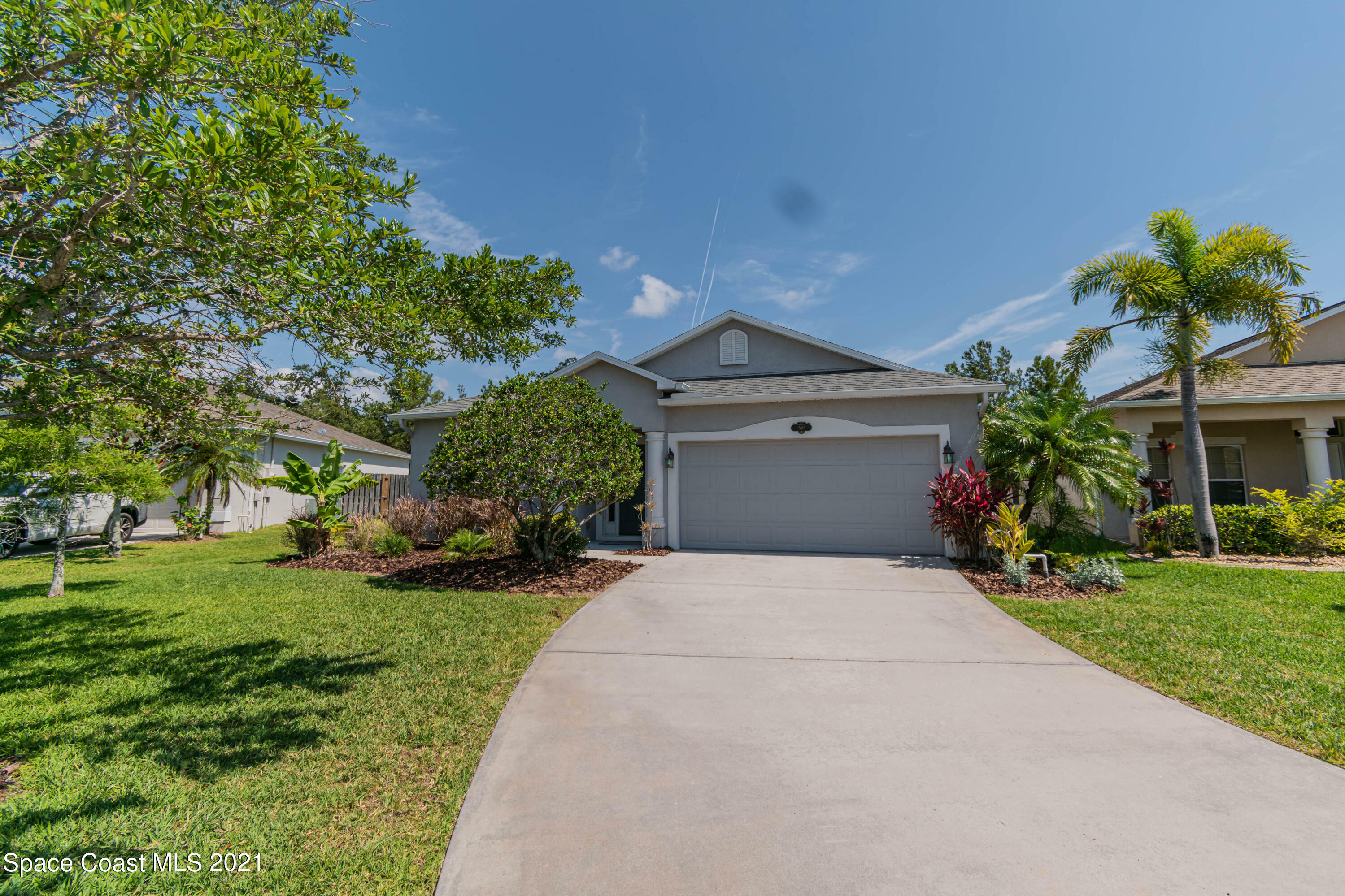 Property Photo:  1598 Maeve Circle  FL 32904 