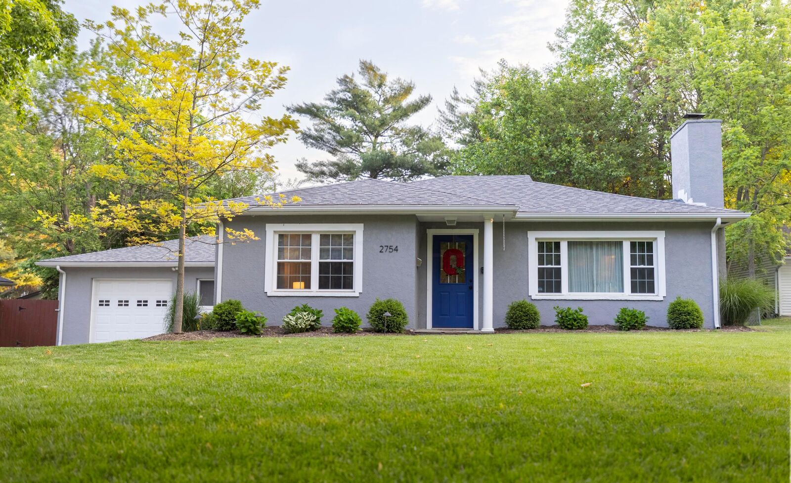 Property Photo:  2754 Zollinger Road  OH 43221 