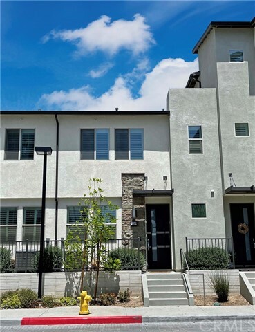 Property Photo: 19528 Astor Place CA 91324