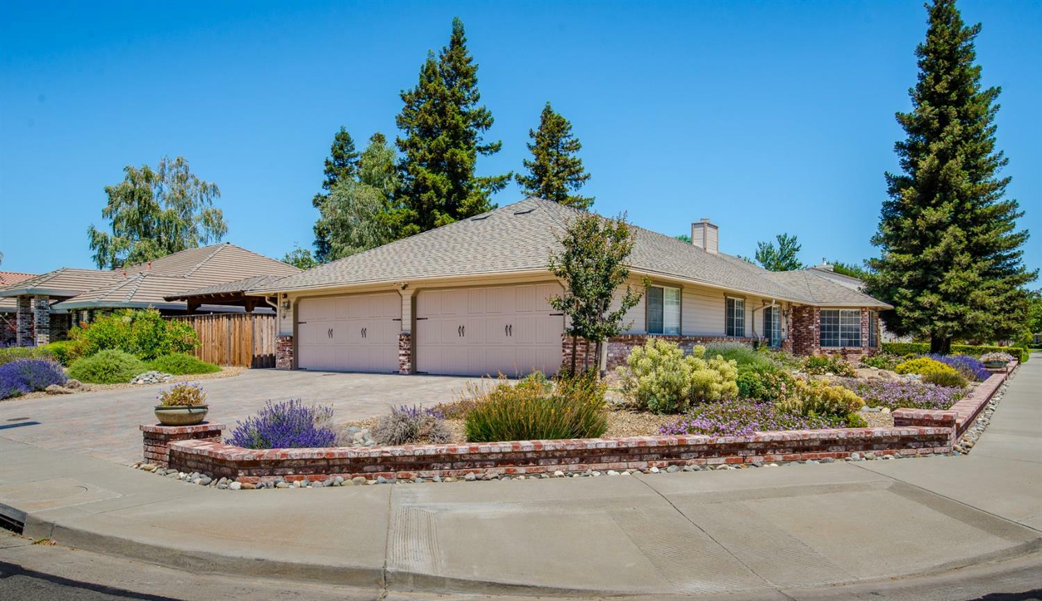 Property Photo:  950 Fairview Drive  CA 95695 