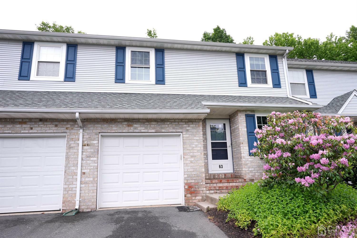 Property Photo:  63 Hawthorn Drive  NJ 08820 