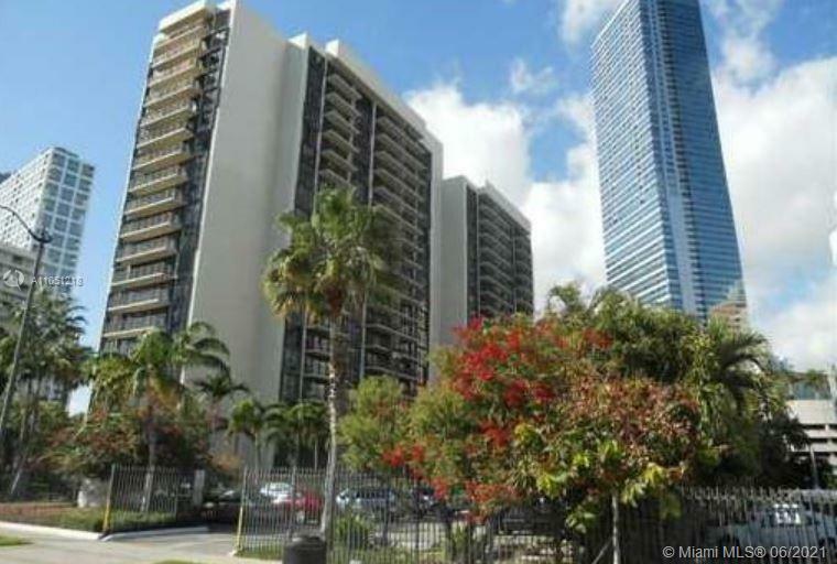 Property Photo:  1450 Brickell Bay Dr 1009  FL 33131 