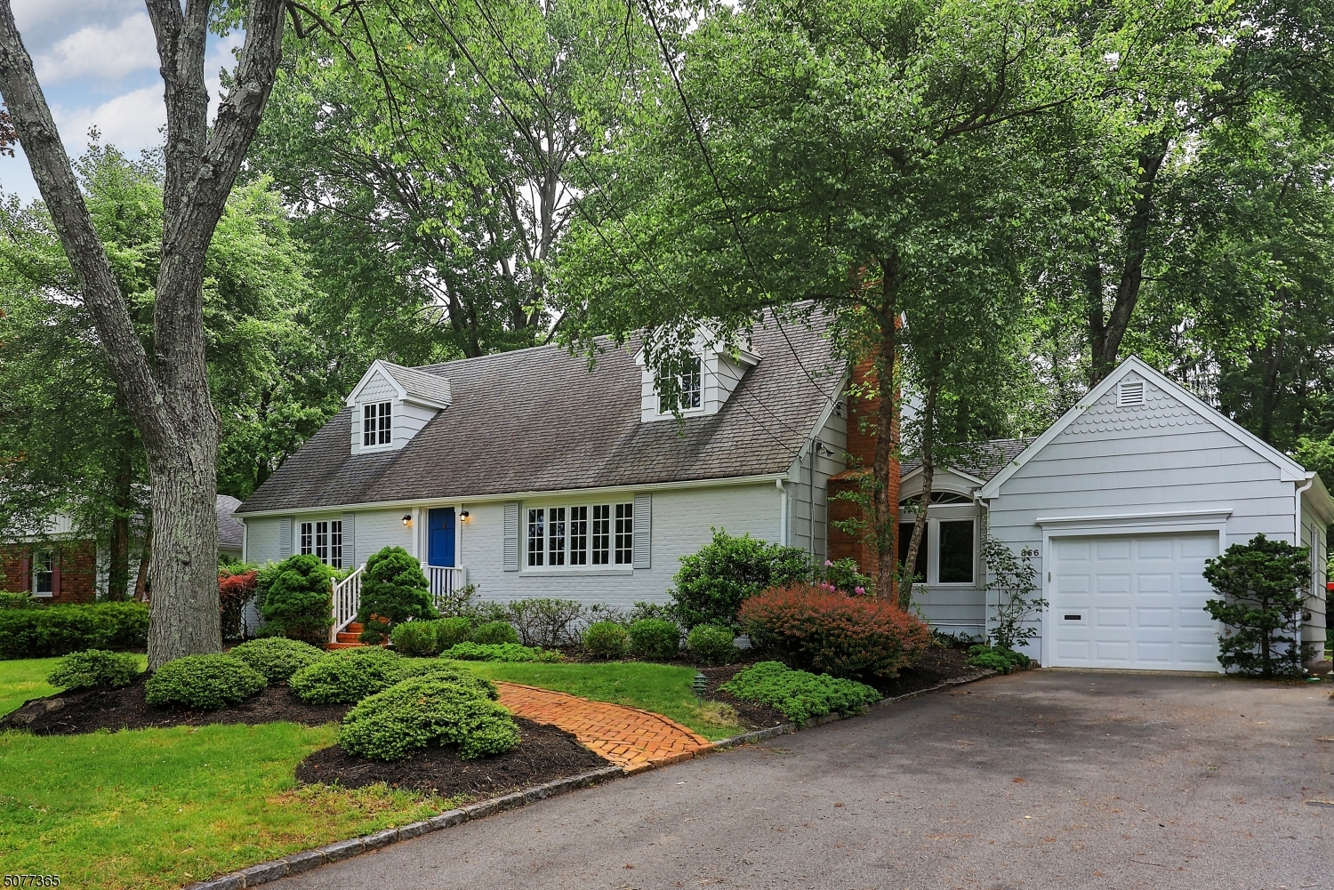 Property Photo: 866 Fairacres Ave NJ 07090
