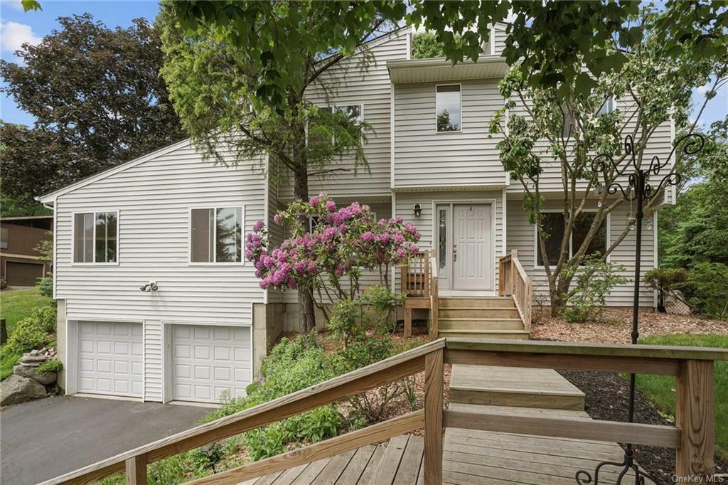 Property Photo:  29 Sherwood Ridge Road  NY 10970 