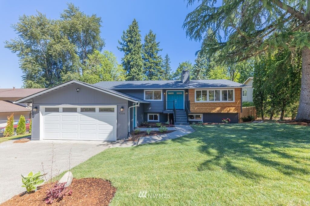 Property Photo: 7216 NE 165th Court WA 98028