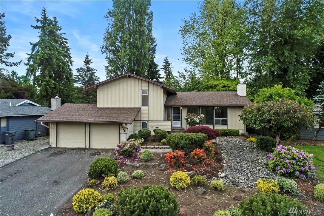 Property Photo:  14209 NE 75th St  WA 98052 