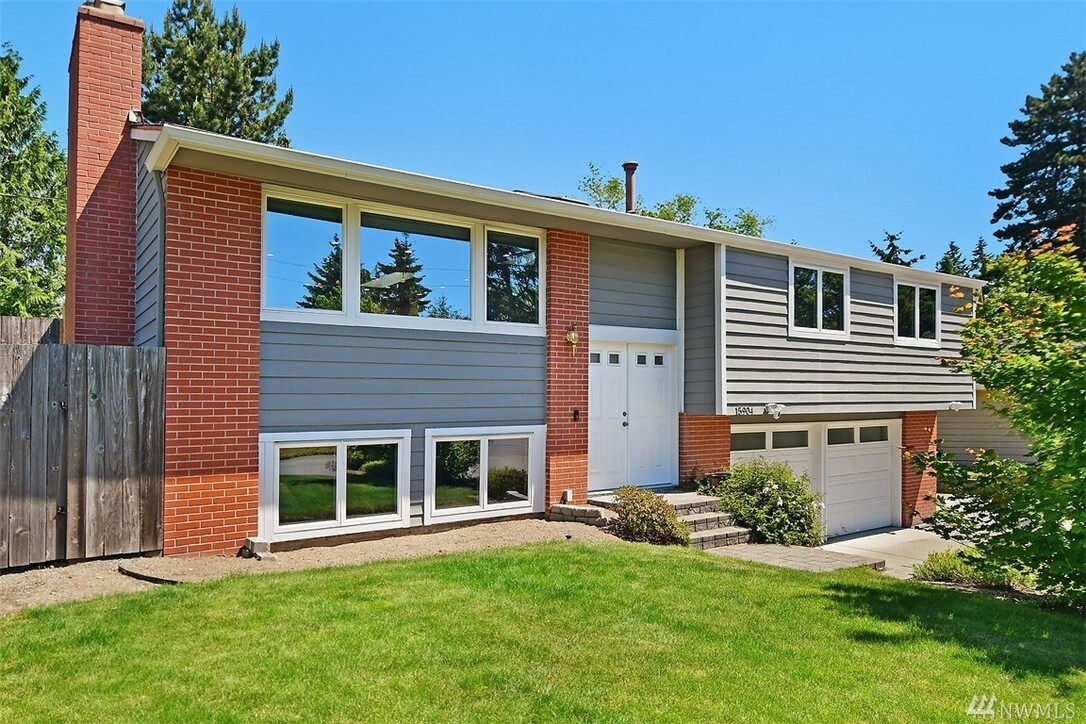 Property Photo: 15904 SE 1st St WA 98008
