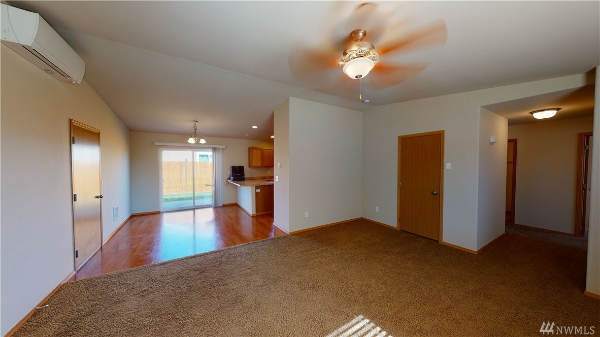 Property Photo:  106 E Kristen  WA 98926 