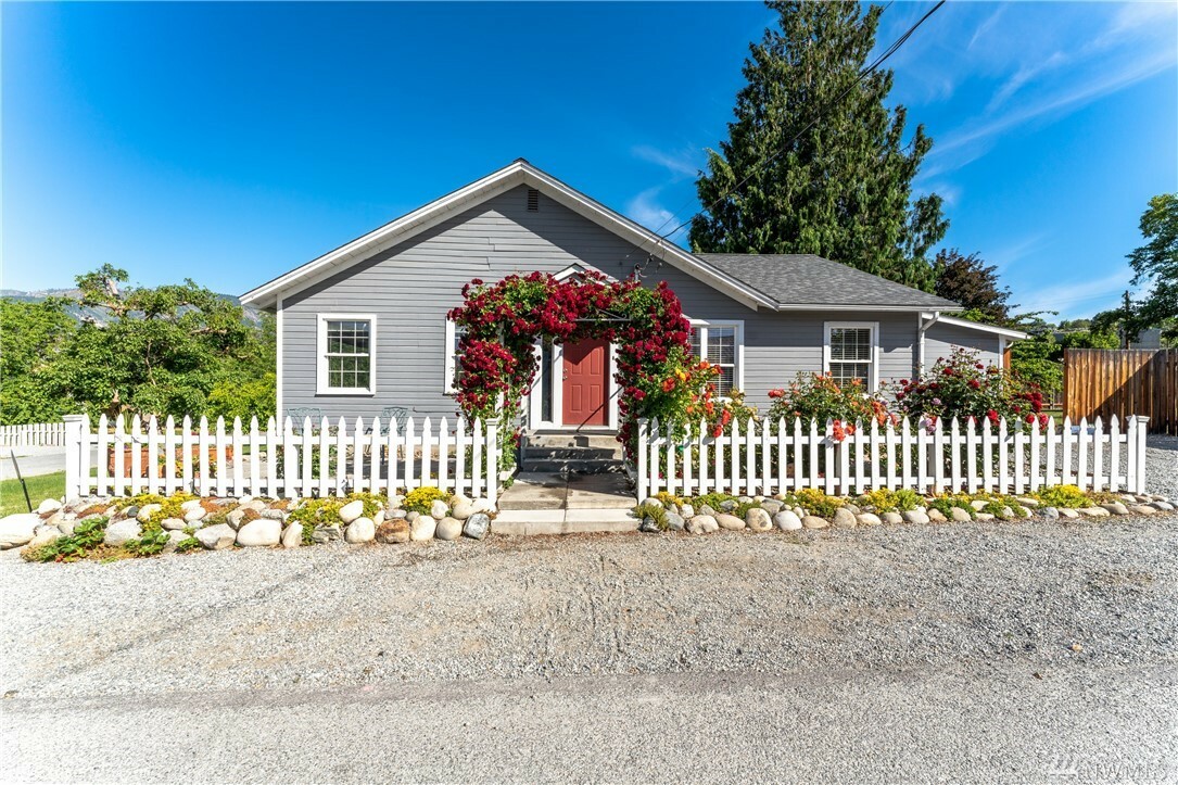 Property Photo:  188 S Harris Ave  WA 98831 