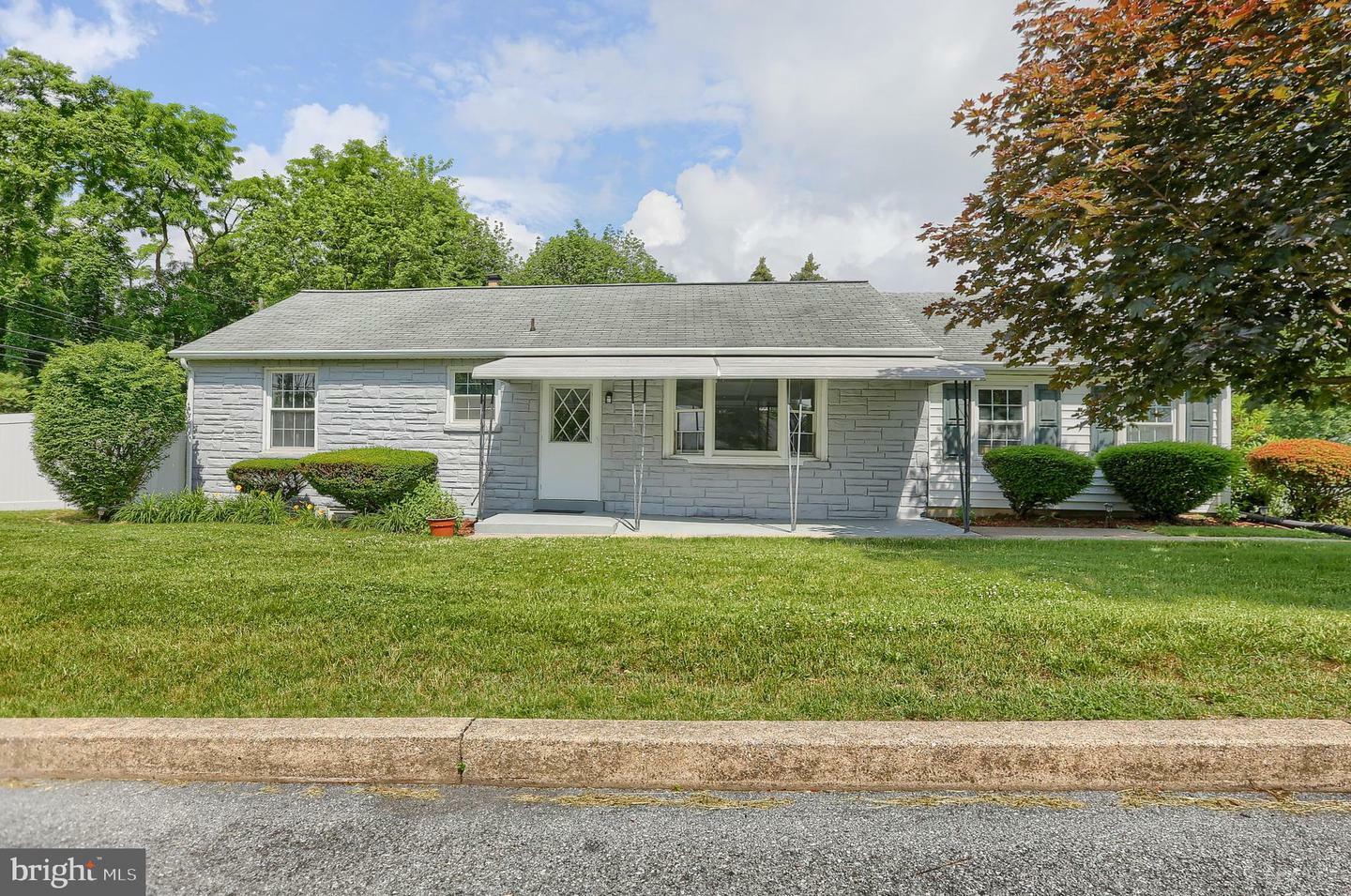 Property Photo: 398 N Lockwillow Avenue PA 17112