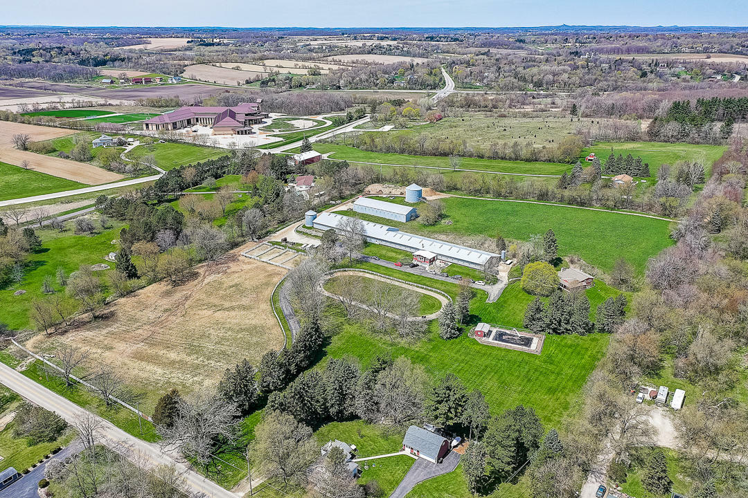 Property Photo: N44w26098 Lindsay Rd WI 53072