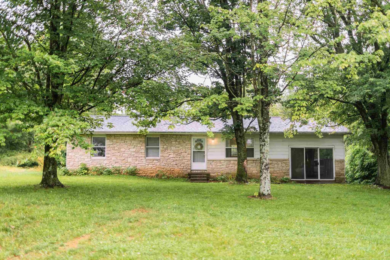 Property Photo:  5026 N Lakeview Drive  IN 47404-9348 