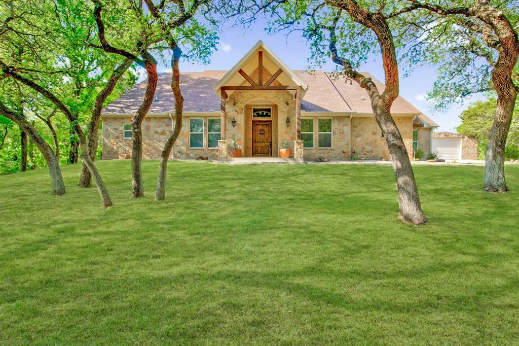 Property Photo: 882 Canyon Creek Lane TX 76087