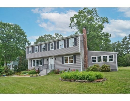 Property Photo:  5 Crestview Drive  MA 02054 