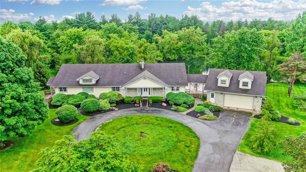 Property Photo: 836 W Lower Springboro Road OH 45066
