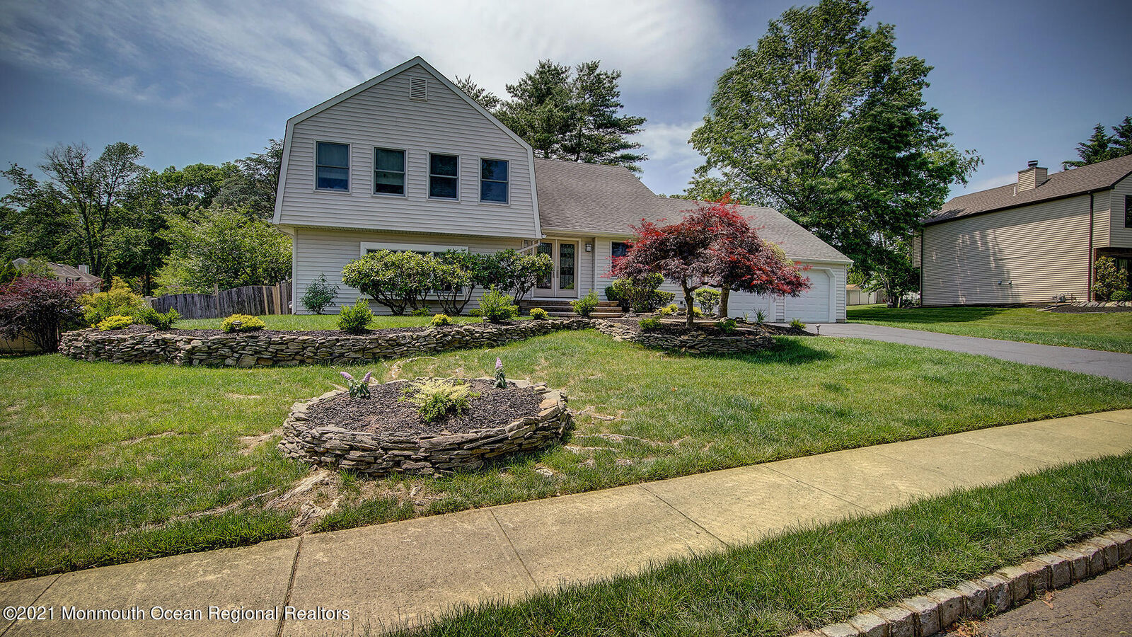 Property Photo:  3 Riva Ridge Court  NJ 07746 