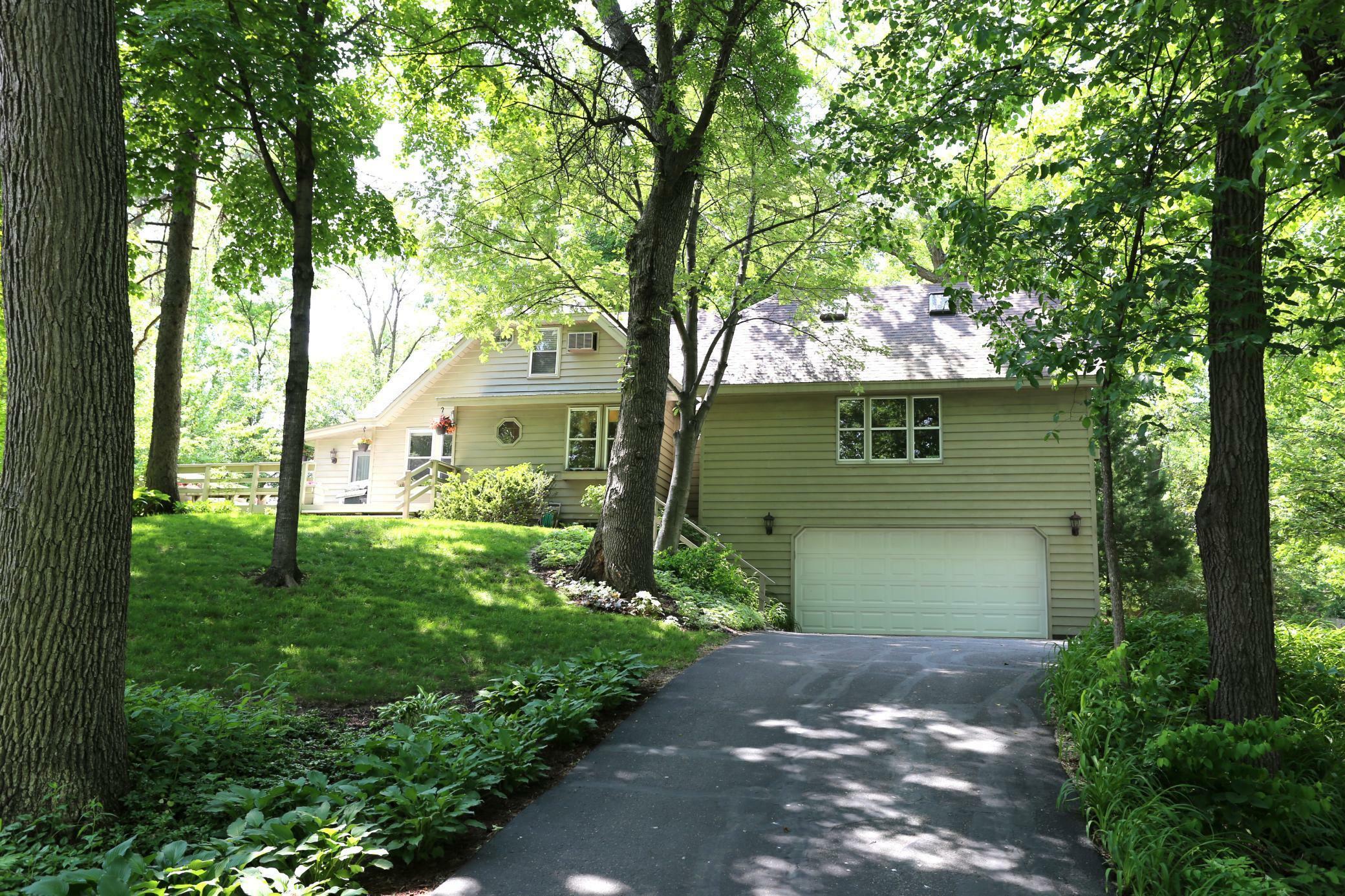 12101 Glendale Lane  Minnetonka MN 55305 photo