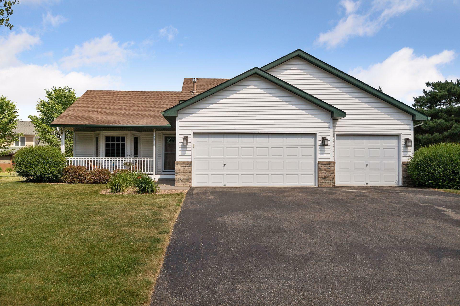 Property Photo:  792 Pintail Circle  MN 55387 