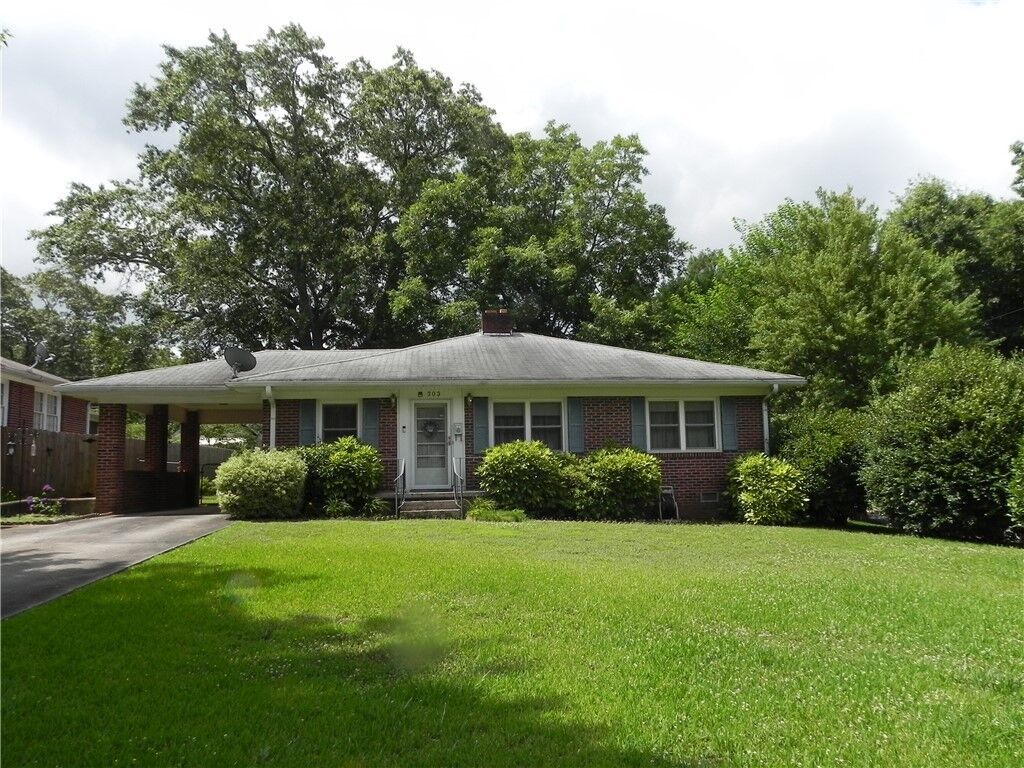Property Photo:  303 Whitehall Road  SC 29625 
