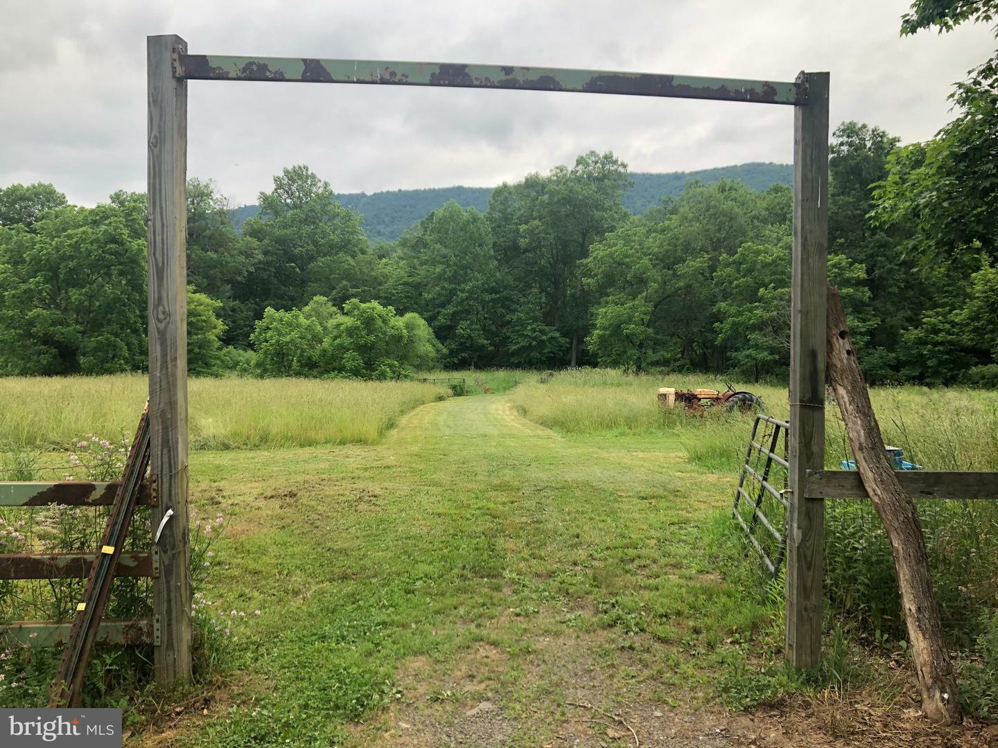 Property Photo:  1230 Doubling Gap Road  PA 17241 