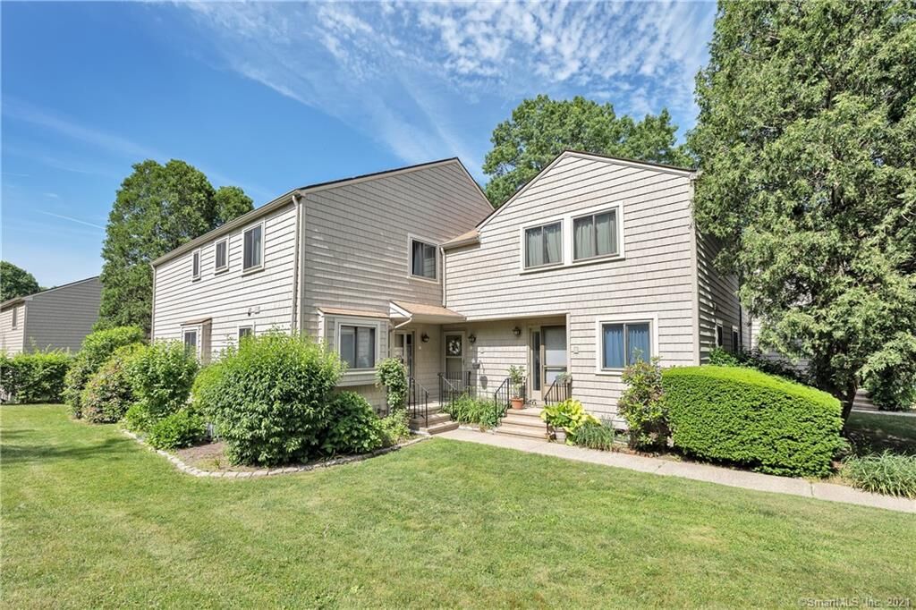 Property Photo:  110 Fiddler Green Road B  CT 06614 