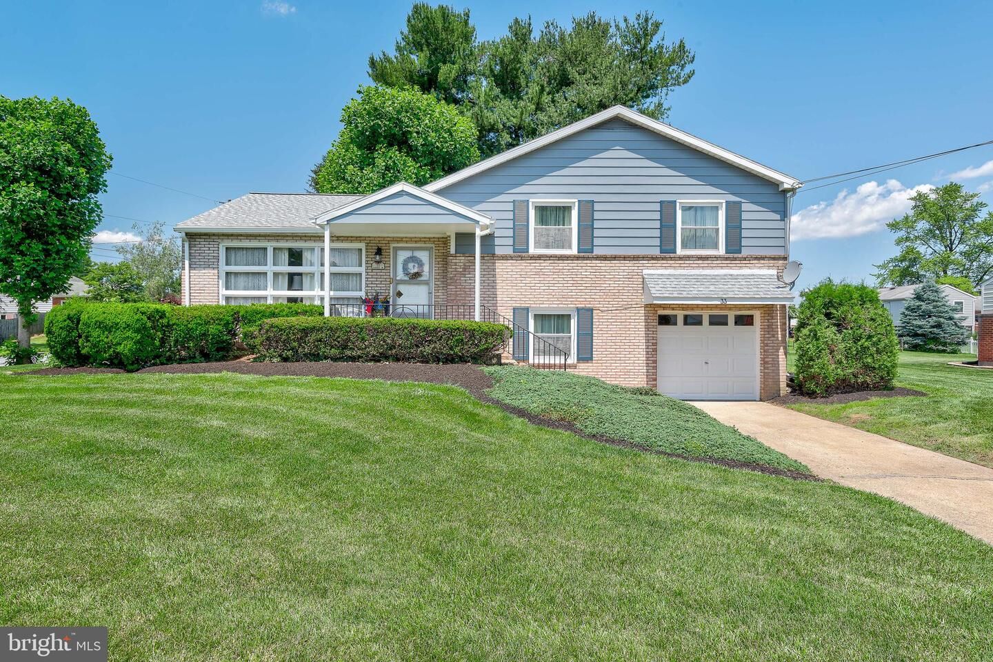 Property Photo:  33 Scarsdale Drive  PA 17011 