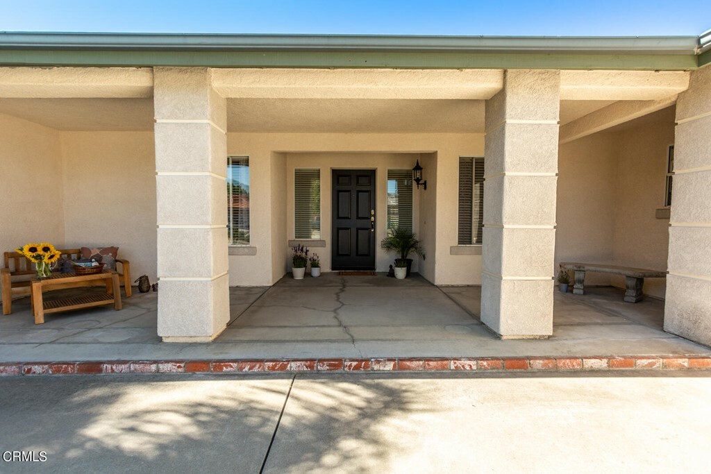 Property Photo:  928 Vintage Way  CA 93440 