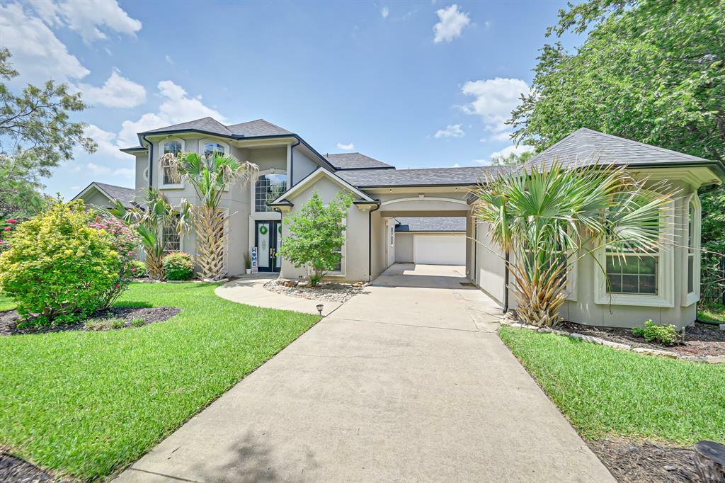 Property Photo: 2821 S Lakeview Drive TX 75104