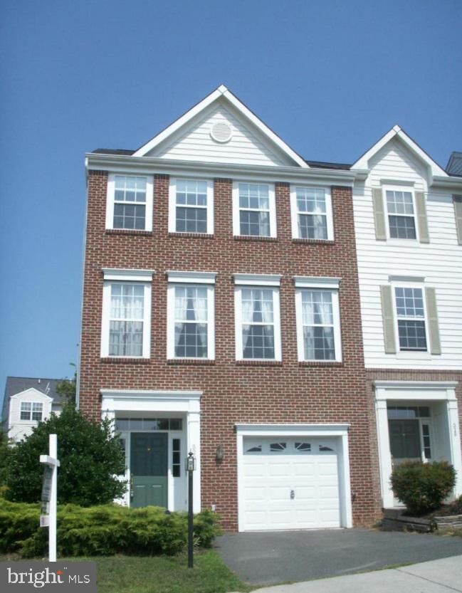 Property Photo: 520 Doyle Terrace NE VA 20176